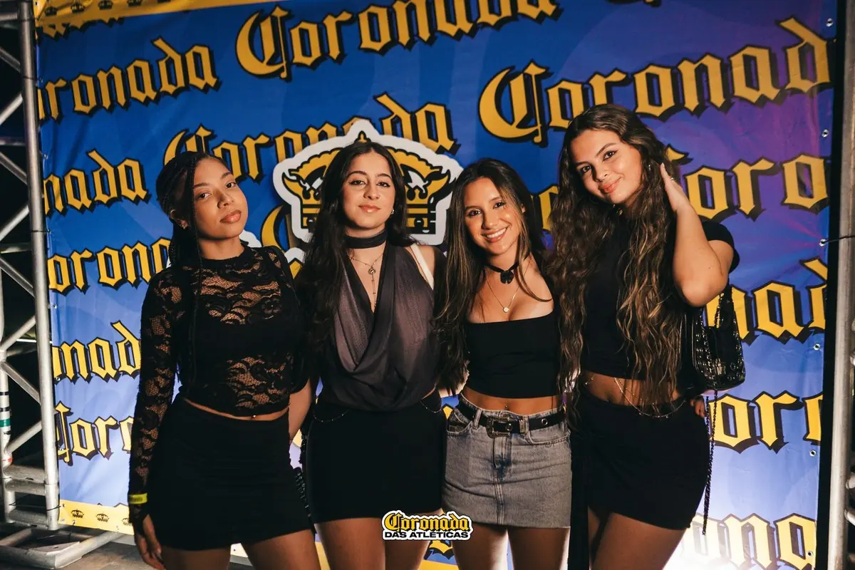 Cabine de fotos — Coronada das Atléticas